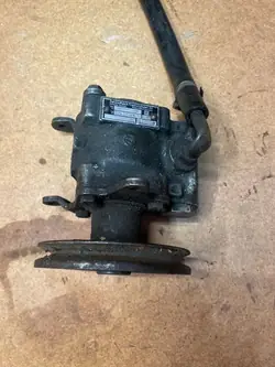 Bomba de direção assistida BMW 5 E28