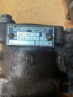 Bomba de dirección asistida BMW 5 E28