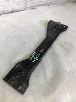 Nissan OE Pakoputken kiinnike 757421584R Juke