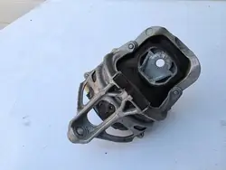 Moottorin Kiinnike Oikea Audi Q5 80A FY 2.0T OEM 4M0199372B