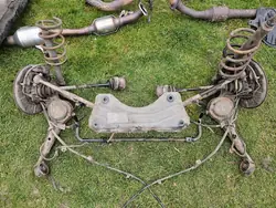 TOYOTA RAV4 00-05 Bakre Fjädringstravers