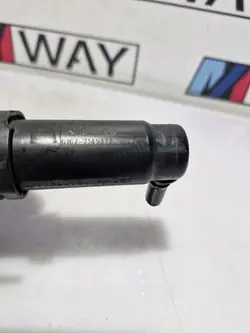 Höger spolningsmunstycke OEM 7149886 för BMW F07 F10 F11