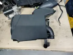 Ilmansuodatin Kotelo OEM F026400492 Ford Focus MK3