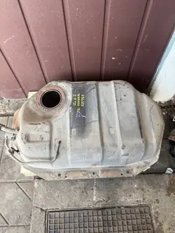 Brandstoftank OEM BAK ZBIORNIK PALIWA voor Nissan Terrano II