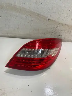 Feu arrière droit LED Mercedes R W251 A2518202064