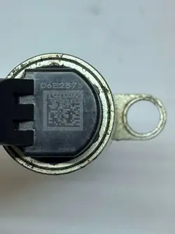 OEM 06E109257AS Nokka-akseliventtiili 3.0/4.0 TFSI