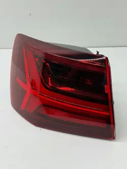 AUDI A6 C7 Avant Luz LED Trasera Guardabarros Izquierdo OEM