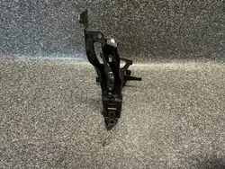 Ajovalon kiinnitystuki oikea etu BMW F30 F31 OEM