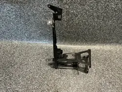 Ajovalon kiinnitystuki oikea etu BMW F30 F31 OEM