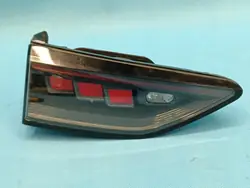 VW GOLF 8 VARIANT LIFT 1.5 TSI 2024 R LAMPE LED GAUCHE ARRIÈRE