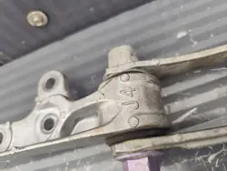 Toyota Yaris IV Moottorin Kiinnike OEM YARISIVPODUSZKA