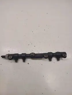 R9144Z050B Tira de inyección Ford Mondeo MK3 1.9TDC