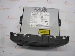 Radio CD Mercedes W245 OEM A1699002000 - Usado