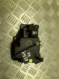 Käytetty öljyerotin OEM 04E103464AA Škoda SUPERB III:lle