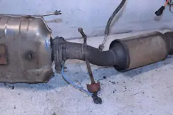 Catalyseur OEM BJ325H250AC pour Land Rover