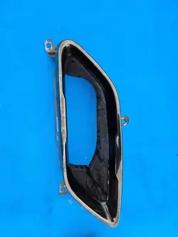 OEM QUA9086 Takapuskurin pakopää BMW 8-sarja
