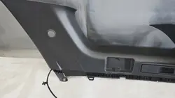 Protetor lateral porta-malas direito OEM 631122281 Renault Espace VI