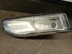 Faro antiniebla Nissan OE 261558995A usado