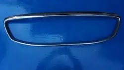 Marco de parrilla cromado OEM 31283768 para Volvo V40 2012-2019