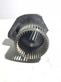 Soplador VW T6 OEM 7E1820021A - Estado Usado