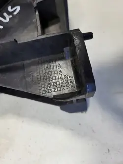 Keskikäytävän käsinoja Citroen C3 2013 OEM 96841609ZD