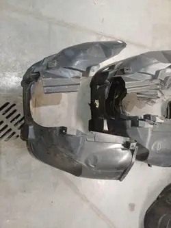 Jeep Commander 2 etu oikea lokasuoja OEM 68520106AA