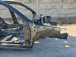 Audi A1 82A Etuosa Oikea LY9T 21r