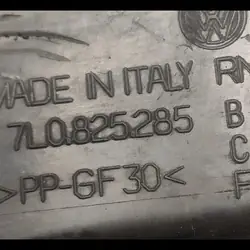 Moottorin suojus VW TOUAREG 3.0L Diesel 2007 7L0825285B