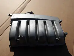 Colector de admisión izquierdo Audi A8 W12 6.3FSI OEM 07P133201B