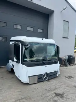 Cabine de jour Mercedes A471 Arocs - État utilisé