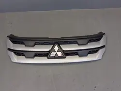 Framgaller Mitsubishi Outlander 2020 7450B399