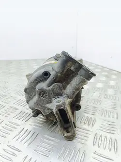 Compresseur de climatisation Opel OE 13124752