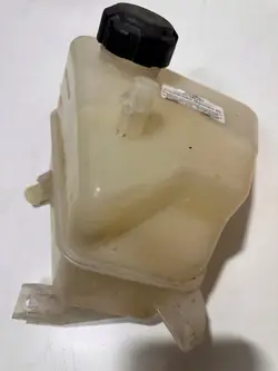 Tanque equalizador de pressão OEM 1118-1311010 Lada Kalina