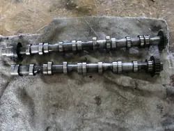 Gebrauchte Nockenwellen OEM 03L101 03L102 VW Audi