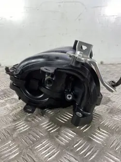 Coletor de admissão FBZ21091 para Toyota Yaris 2013