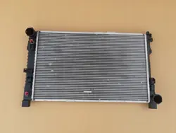 RADIATEUR D'EAU MERCEDES C-KLASA W204 62786A