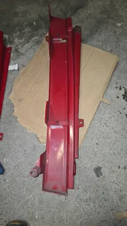 OEM 9607510230 EMCZ Ohjaamon Kulmapilarin Peite Actros MP4