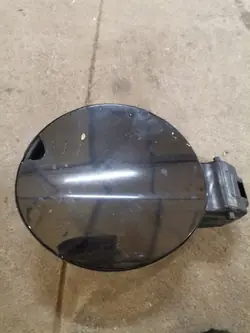 Tapa de combustible Peugeot 2008 OEM NBGFDSZXCVB - Usado