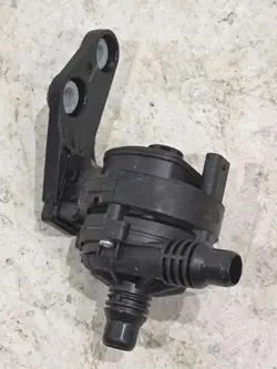 Pompe à eau OEM 8477210 pour BMW X5/X6 3.0D B57