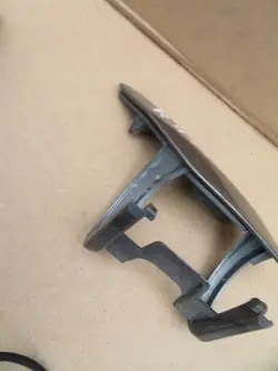 RECHTE SCHEIBENWISCHERKAPPE MERCEDES B-KLASA W246 A2468850922