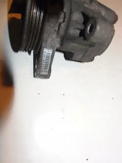 Pompe de direction assistée RJH pour Honda FR-V 1.7 i-VTEC