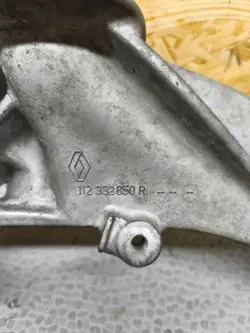 Växellådsfäste OEM 112332850R för Opel Vivaro 1.6L Diesel