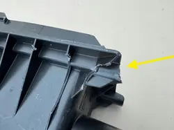 Toyota Luftfiltergehäuse OEM 17705-0T170 - Gebraucht