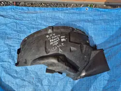 MERCEDES A-KLASA W169 04- Etu Oikea Lokasuoja A1686903430