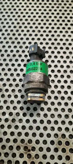 Kylvätsketemperatursensor OEM 69502214 - Begagnad