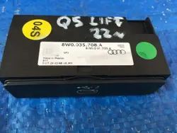 Audi Q5 USB-portti OEM 8W0035708A - Käytetty