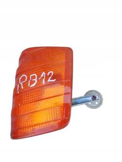Clignotant avant Mercedes-Benz 190 W201 OEM 1305232034