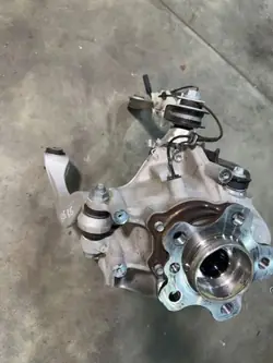 Bras de suspension arrière gauche BMW X5 G05 OEM 6876653