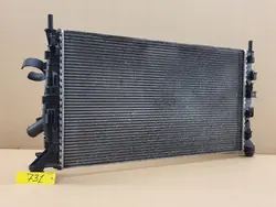 Radiateur d'eau Mazda 3 C-Max Focus II V50 C30 C70