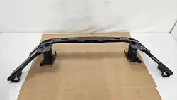 Voorste versterkingsbalk OEM 571807109A Gebruikt